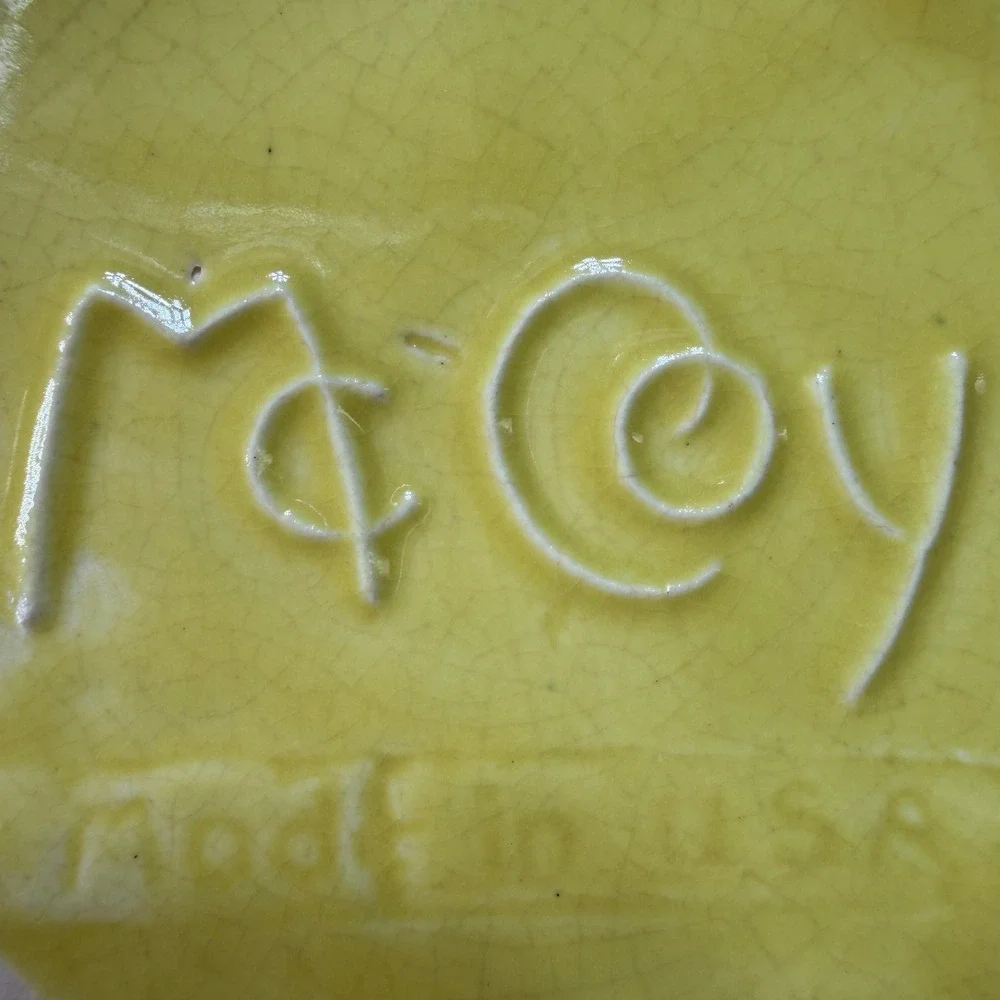 Vintage Mustard Yellow Ceramic Bowl Glossy Crazed Glaze Farmhouse Decor‎ *READ